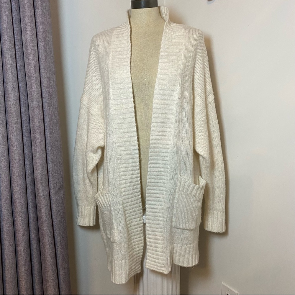 ❌SOLD❌AERIE Cozy Cream Open-Front Sweater